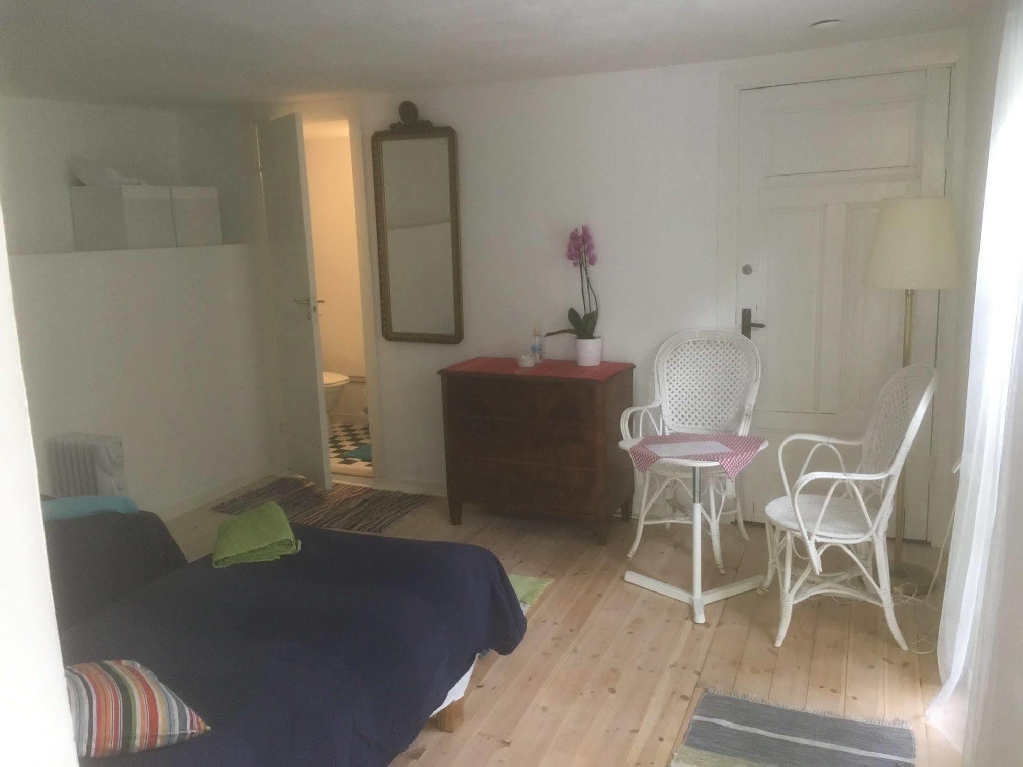 Stockholm B&B Cottage Nacka Buitenkant foto