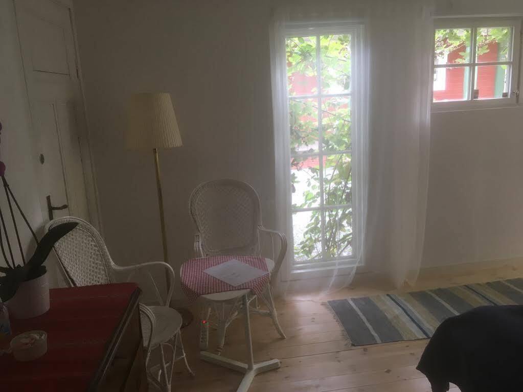 Stockholm B&B Cottage Nacka Buitenkant foto